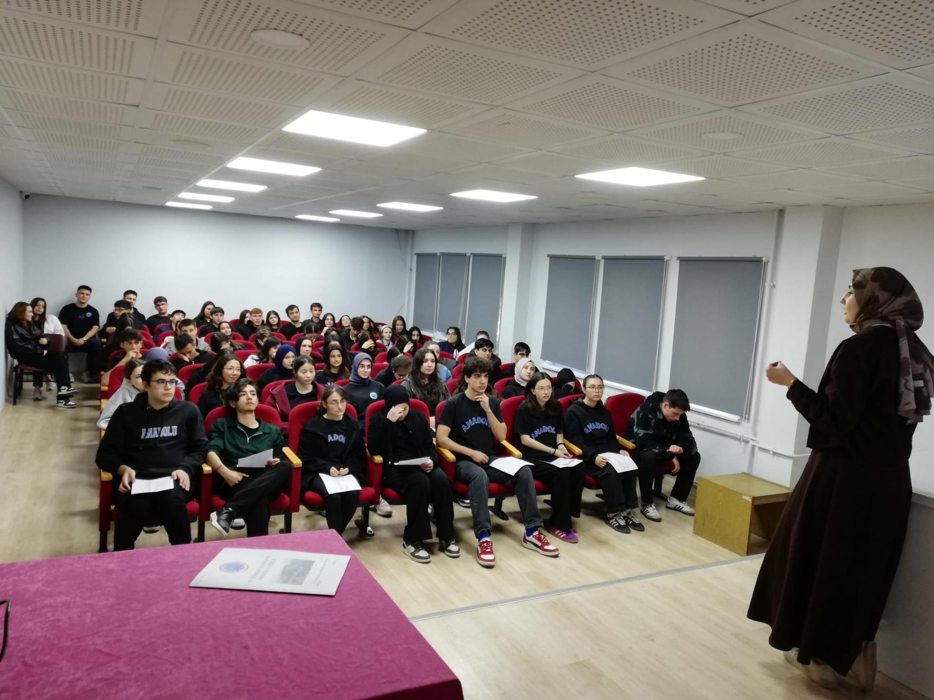 Akademi-Lise Buluşmaları Devam Ediyor